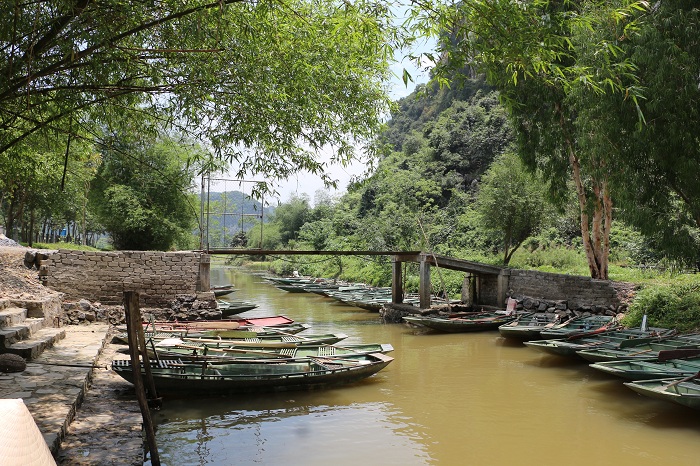 visit tam coc in 2 or 3 days boats